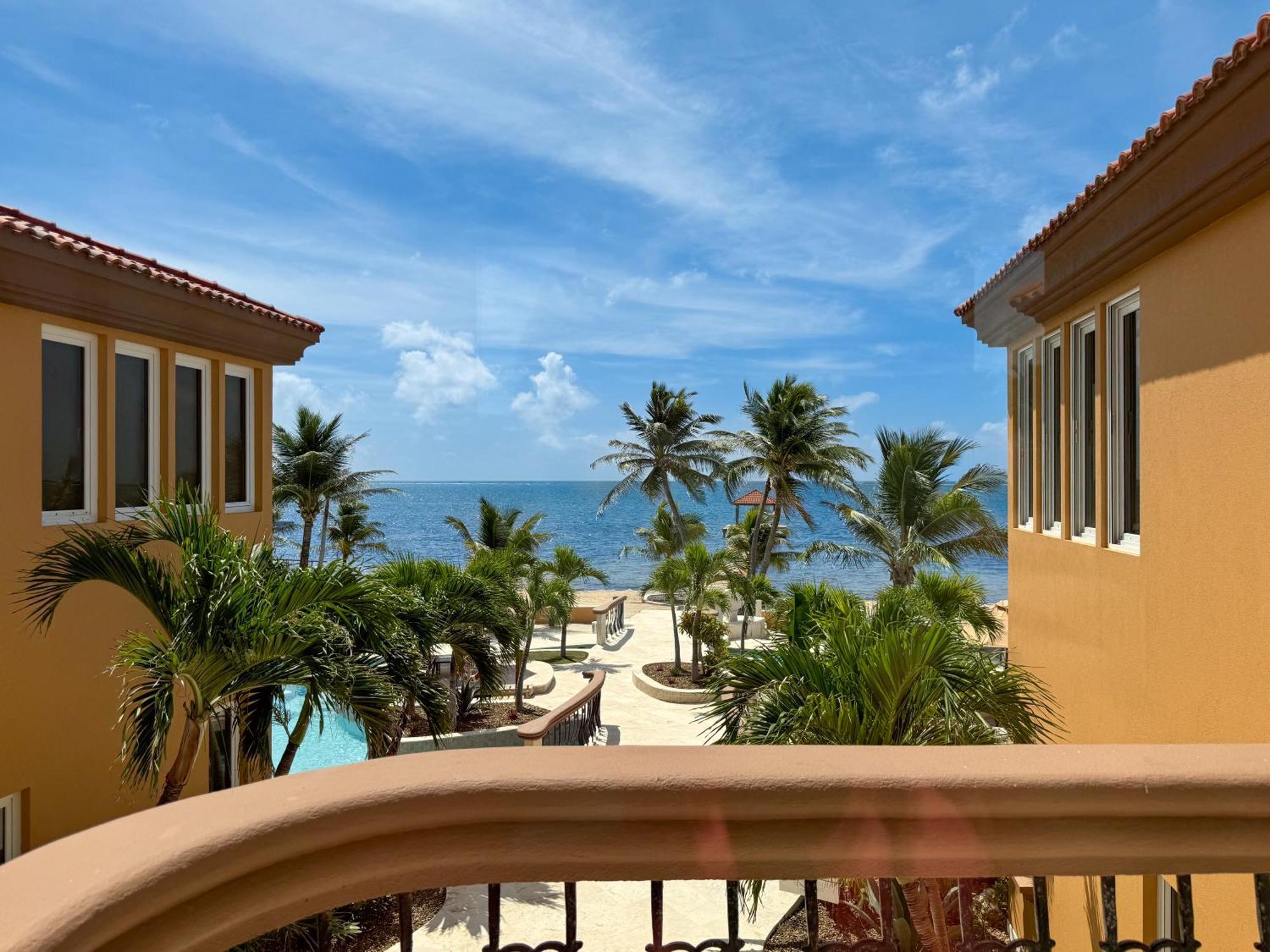 Belizean Cove Estates Luxury Beachfront Villa サン・ペドロ エクステリア 写真